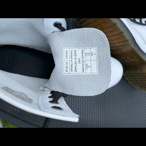 Dr. Martens iconic 1460 8-eye combat boot white size 9 perfect condition NEW - Picture 6 of 12